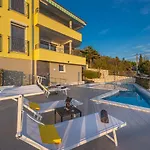 Sun Villa *