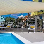 Sun Villa *